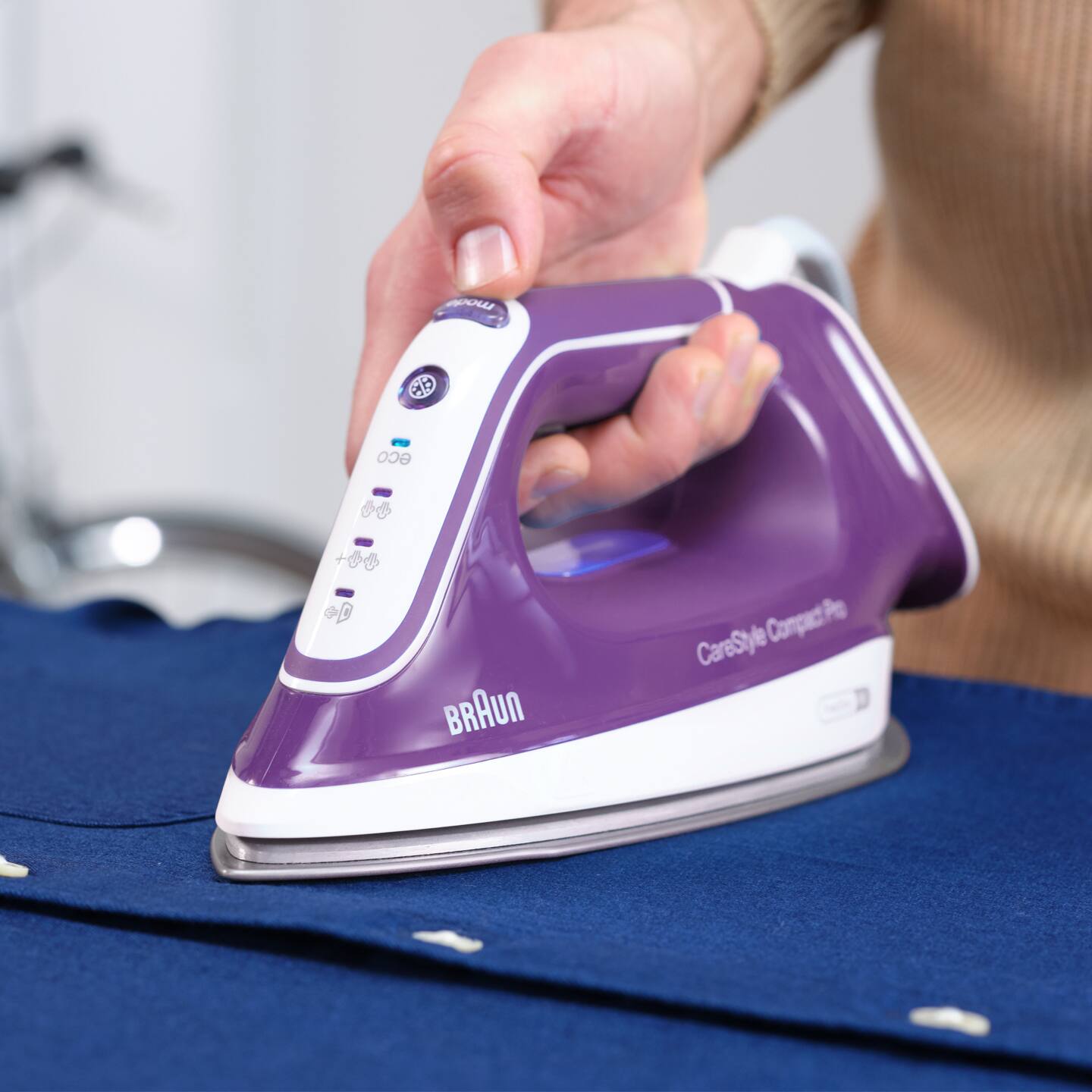 Ironing with Braun’s Eco Mode