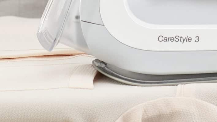 braun_ironing-system_carestyle-3_soleplate_detail2.jpg