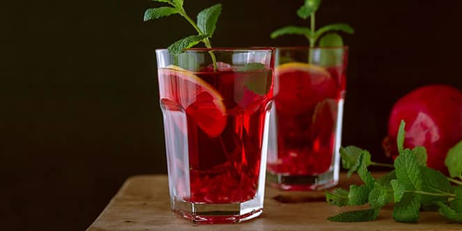 en_ADP-ImB_breakfast-family-type-recipe02_pomegranate-iced-tea_1440x810_SM.png