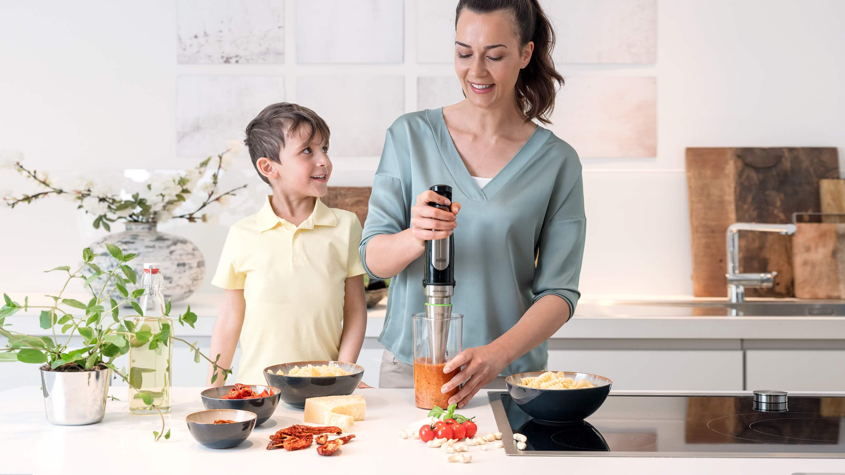 Braun MultiQuick 7 Hand blender in use