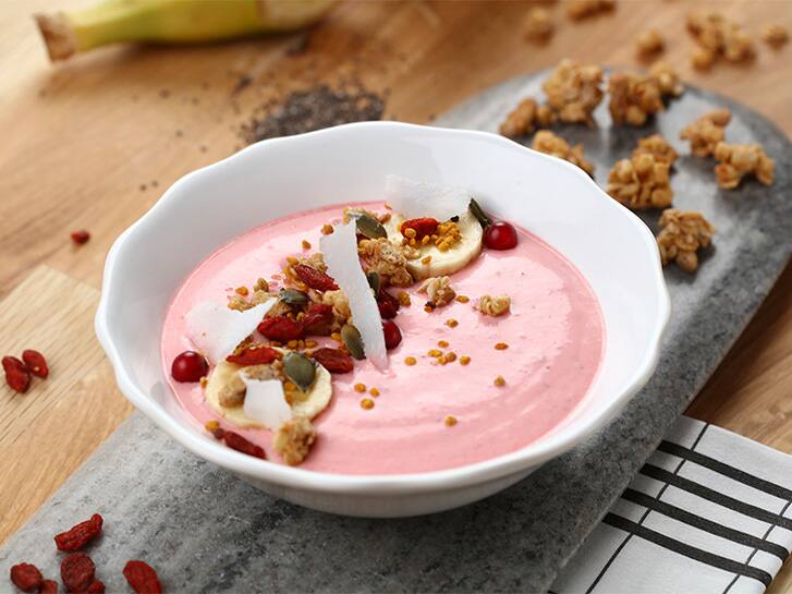 es_ADP-ArtStage_Frozen-red-fruit-and-coconut-smoothie-bowl_SM.jpg