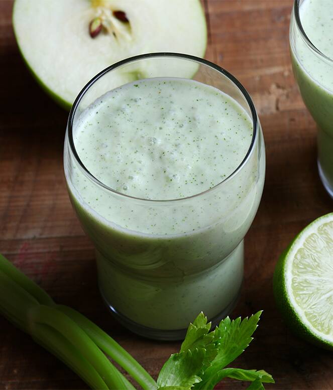 ro_ADP-ImS_Apple-celery-elderflower-smoothie-with-mint_SM.jpg