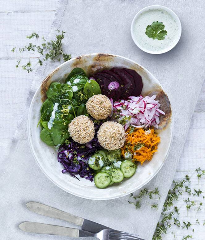 ro_ADP-ImS_Buddha-Bowl-mit-Falafeln_SM.jpg